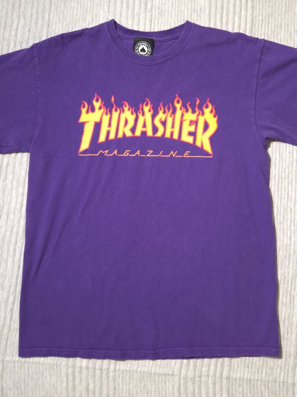Thrasher Magazine Flame Logo T-Shirt Purple Men's Medium Skateboarding Streetwea
